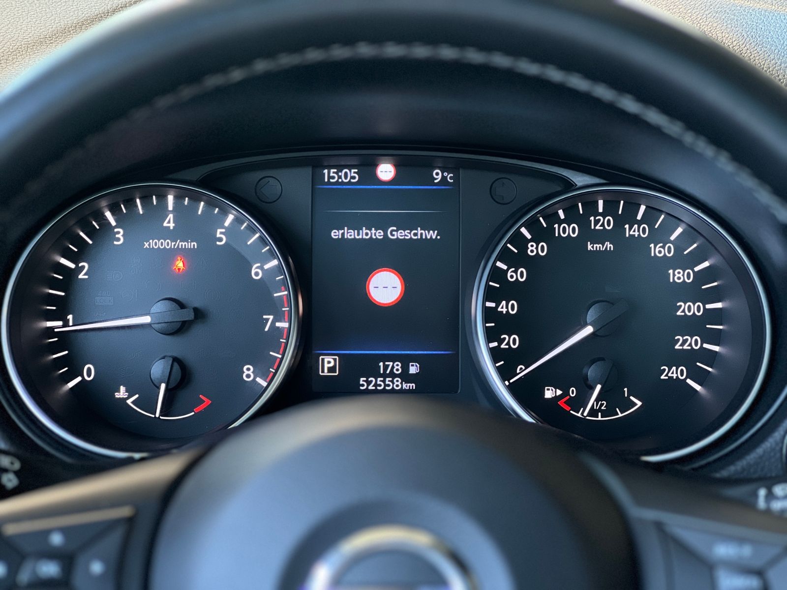 Fahrzeugabbildung Nissan Qashqai Zama PANO 360° NAV SHZ ALU