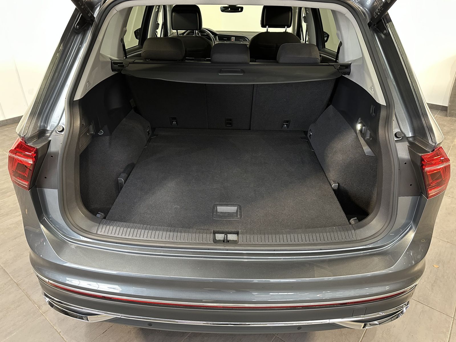 Fahrzeugabbildung Volkswagen Tiguan Allspace 4M DSG Elegance NAV+LED+HEAD-UP