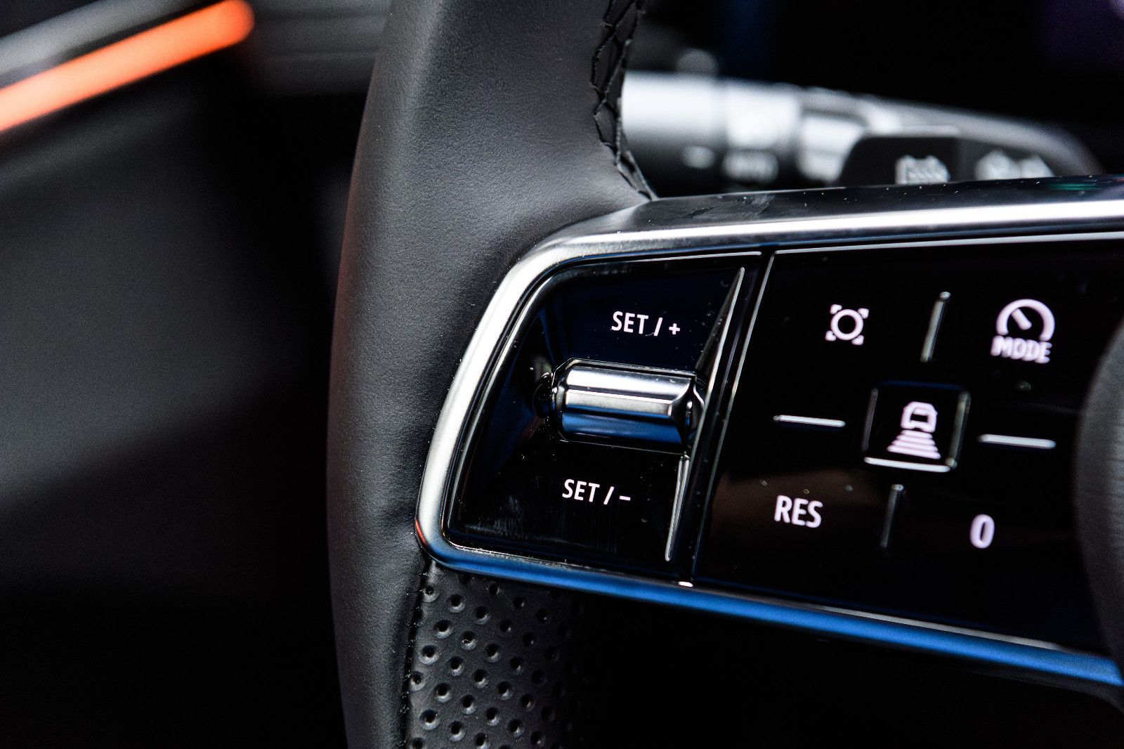 Fahrzeugabbildung Mitsubishi Eclipse Cross Diamant TOP *22KW Laden