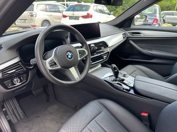 Fahrzeugabbildung BMW 520 i Limousine M Lenkrad Leder LED GSD 18"