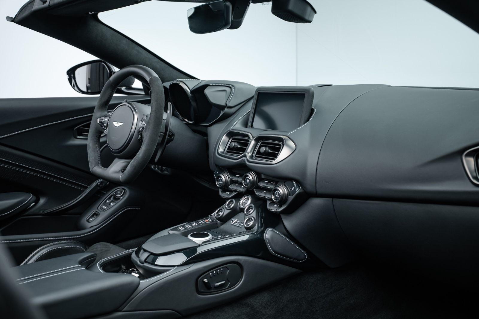 Fahrzeugabbildung Aston Martin V12 Vantage Roadster TOP GEPFLEGT/CARBON SEAT