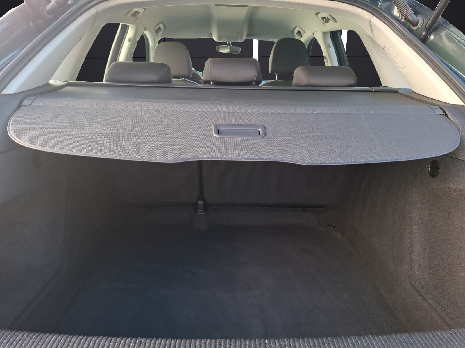 Fahrzeugabbildung Audi Q3 TDI LED AHK GRA PDC SH LM