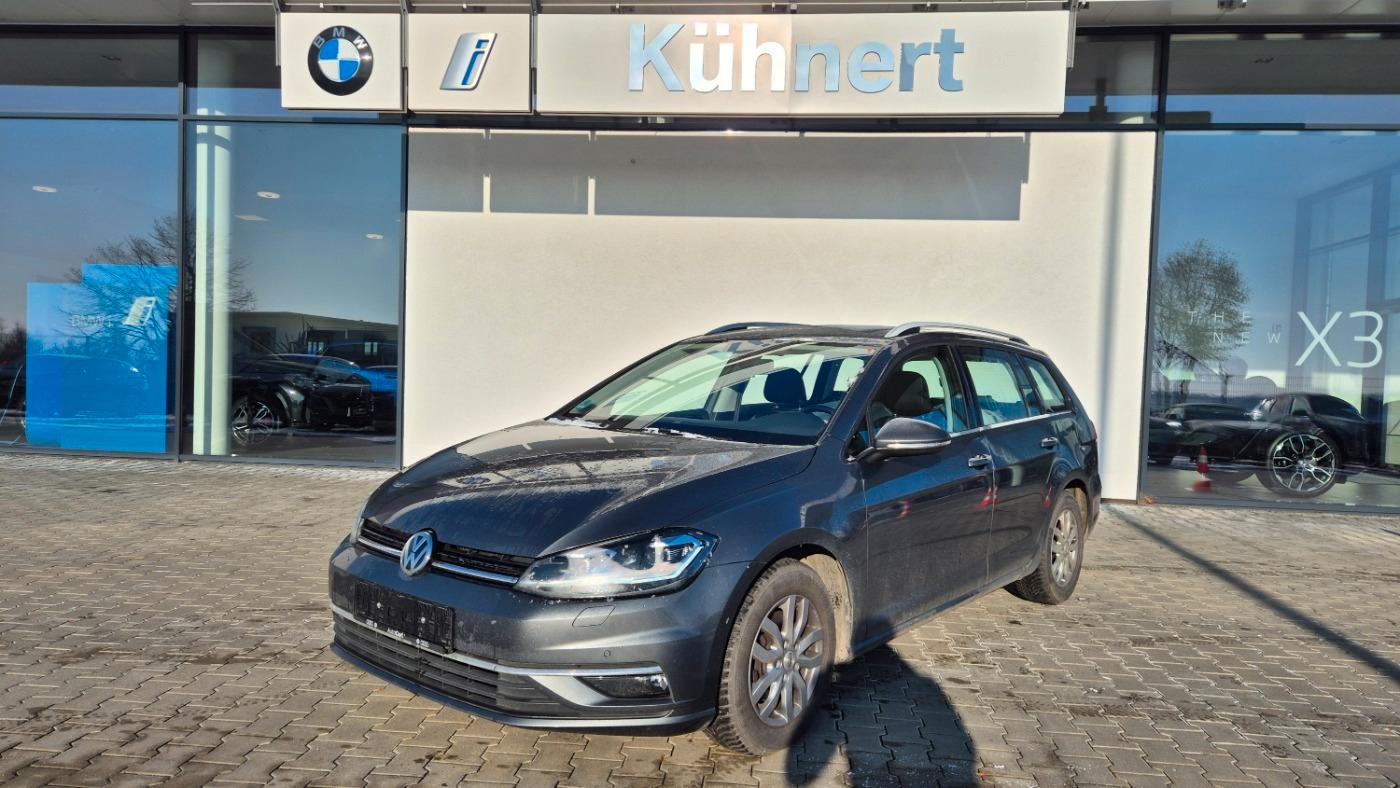 Volkswagen Golf Highline/LED/Navi/Sportsitz/PDC/8-fach