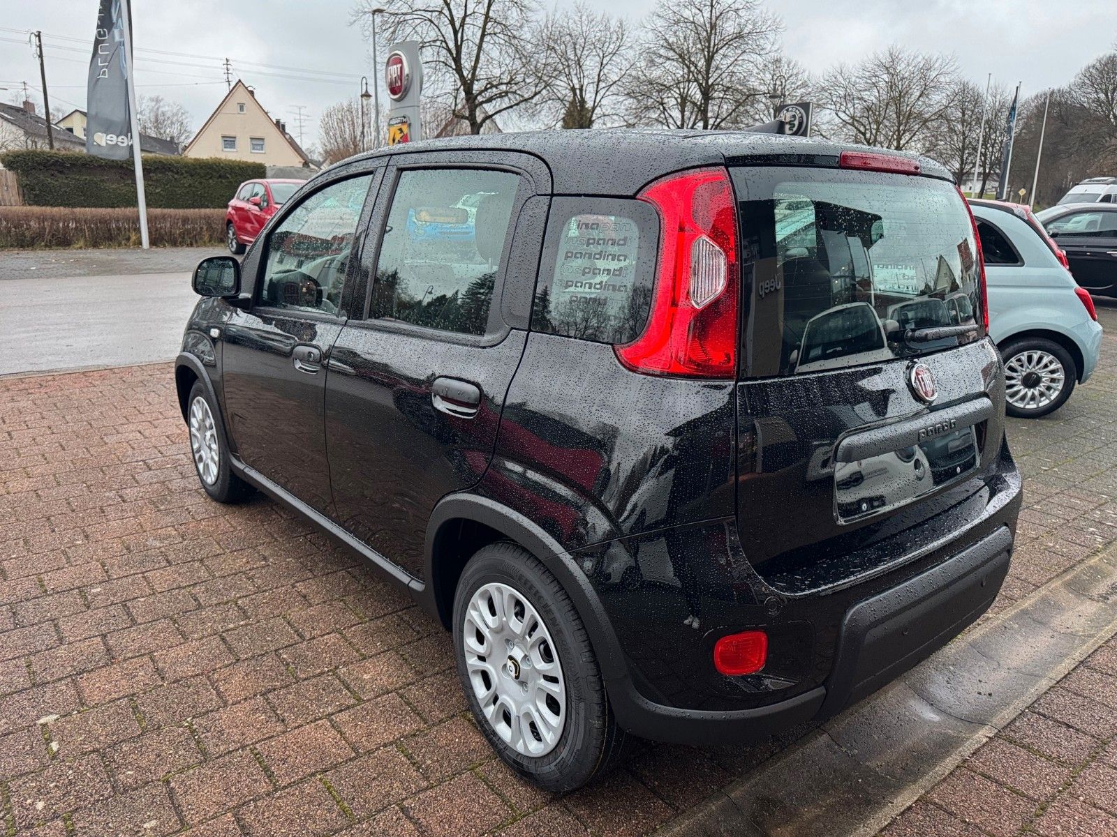 Fahrzeugabbildung Fiat Panda Hybrid 1.0 GSE DAB Tempomat