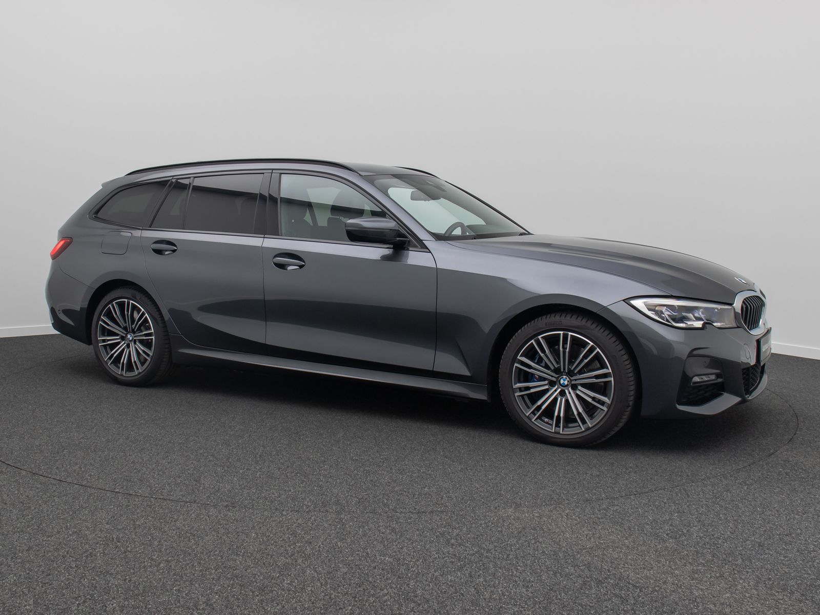 Fahrzeugabbildung BMW 330e M Sport Laser DAB Alarm HUD H/K Komfort 18"