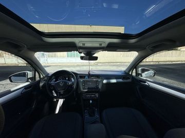 Volkswagen Tiguan - 12