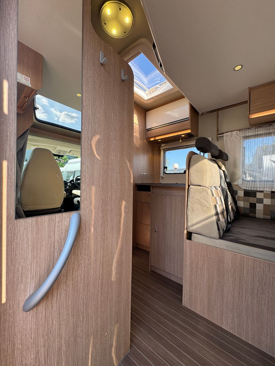 Fahrzeugabbildung Sunlight T 68 FIAT DUCATO NAVI KAMERA SAT TV EB & HUBBETT