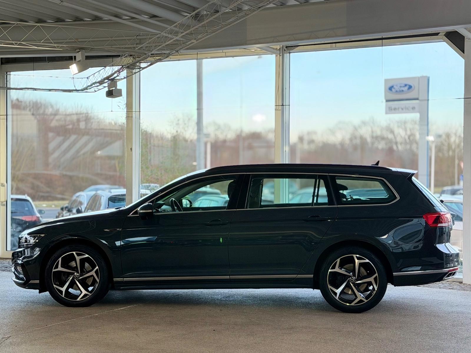 Volkswagen Passat Passat*Variant*2.0 TDI*R-LINE*DSG*VIRTUAL*CAM*LM, миниатюра 15