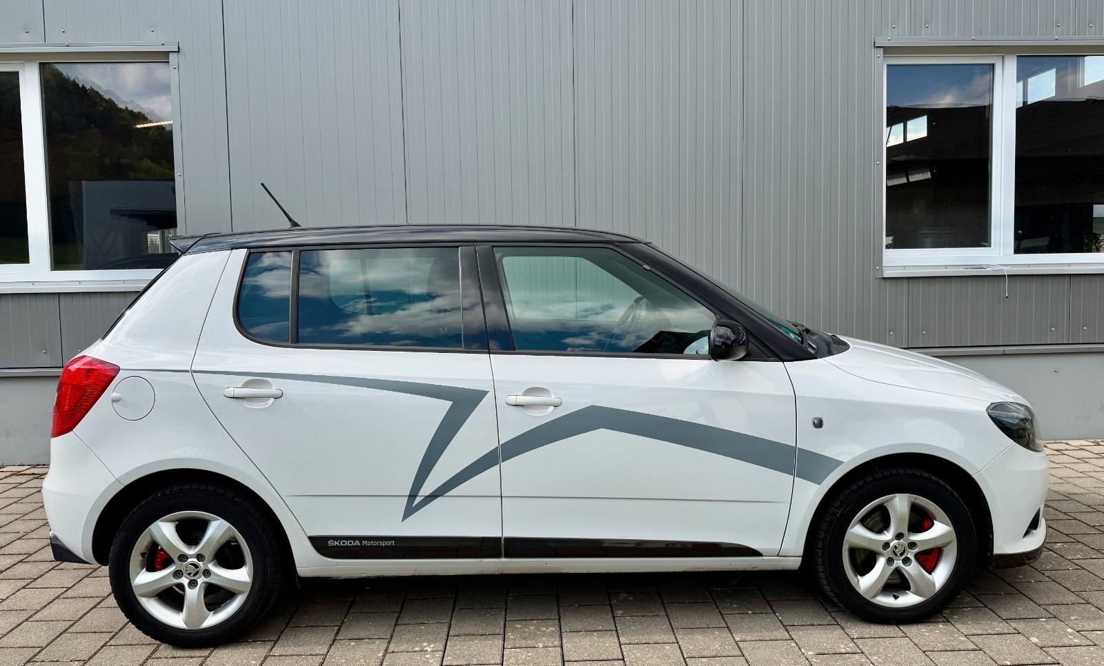 SKODA FABIA RS 1.4 TSI 180ch - DSG - CARBON - SIÈGES CHAUFFANTS - BLUETOOTH - REGULATEUR DE VITESSE