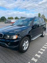 BMW X5  3,0 L Diesel - BMW X5 aus 2002 mit Diesel-Antrieb
