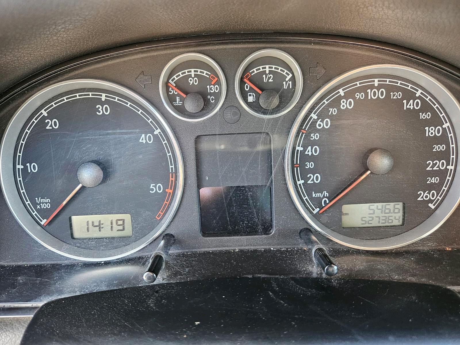 Volkswagen Passat 2005 — photo 8