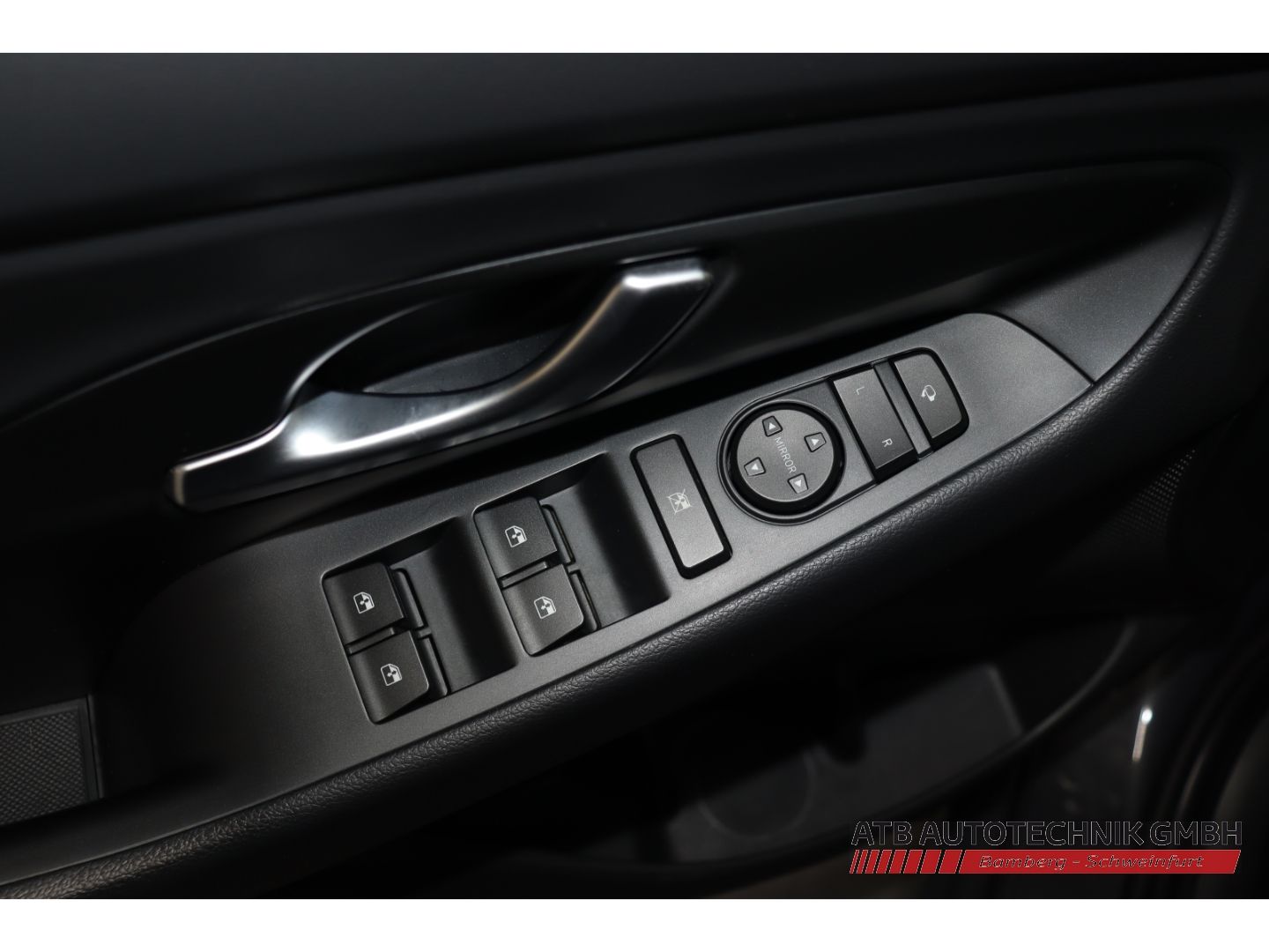 Fahrzeugabbildung Hyundai i30 Kombi Advantage 1.5 T-GDi 48V DCT