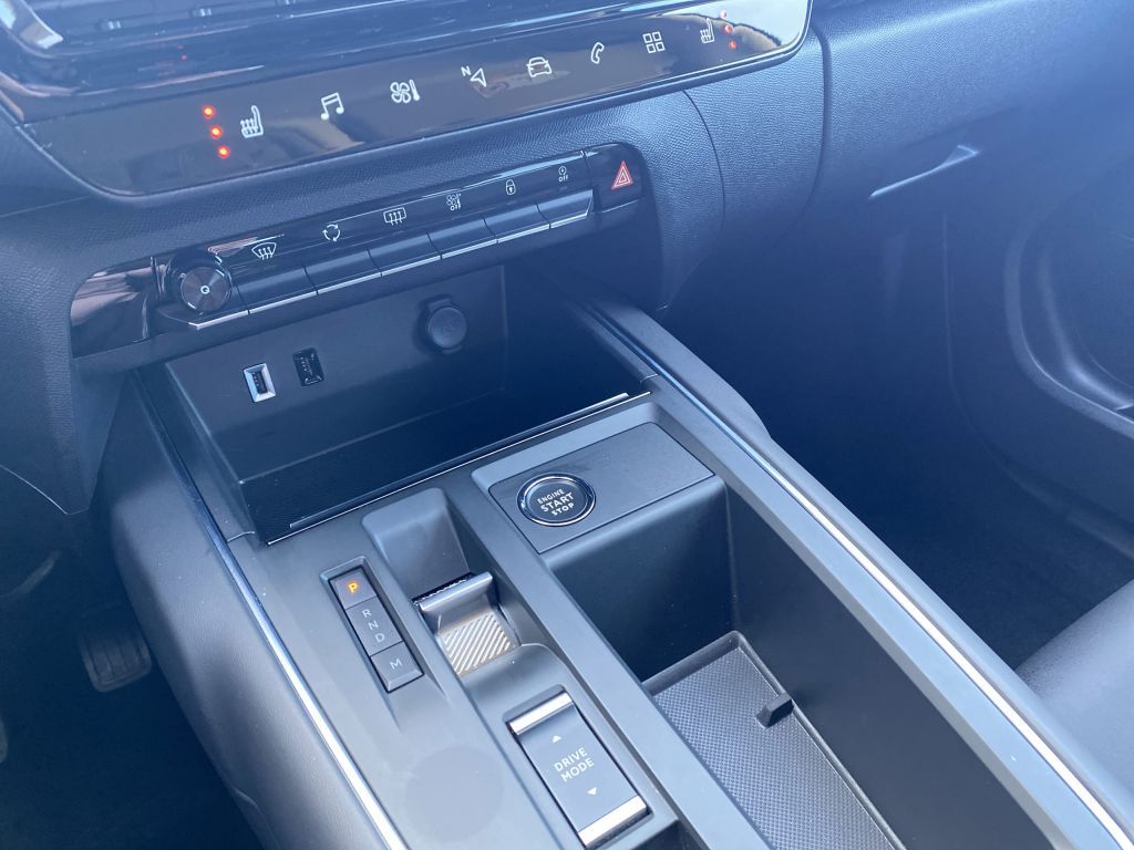 Fahrzeugabbildung Citroën C5 Aircross Hybrid 145 Automatik MAX *Allwetter*