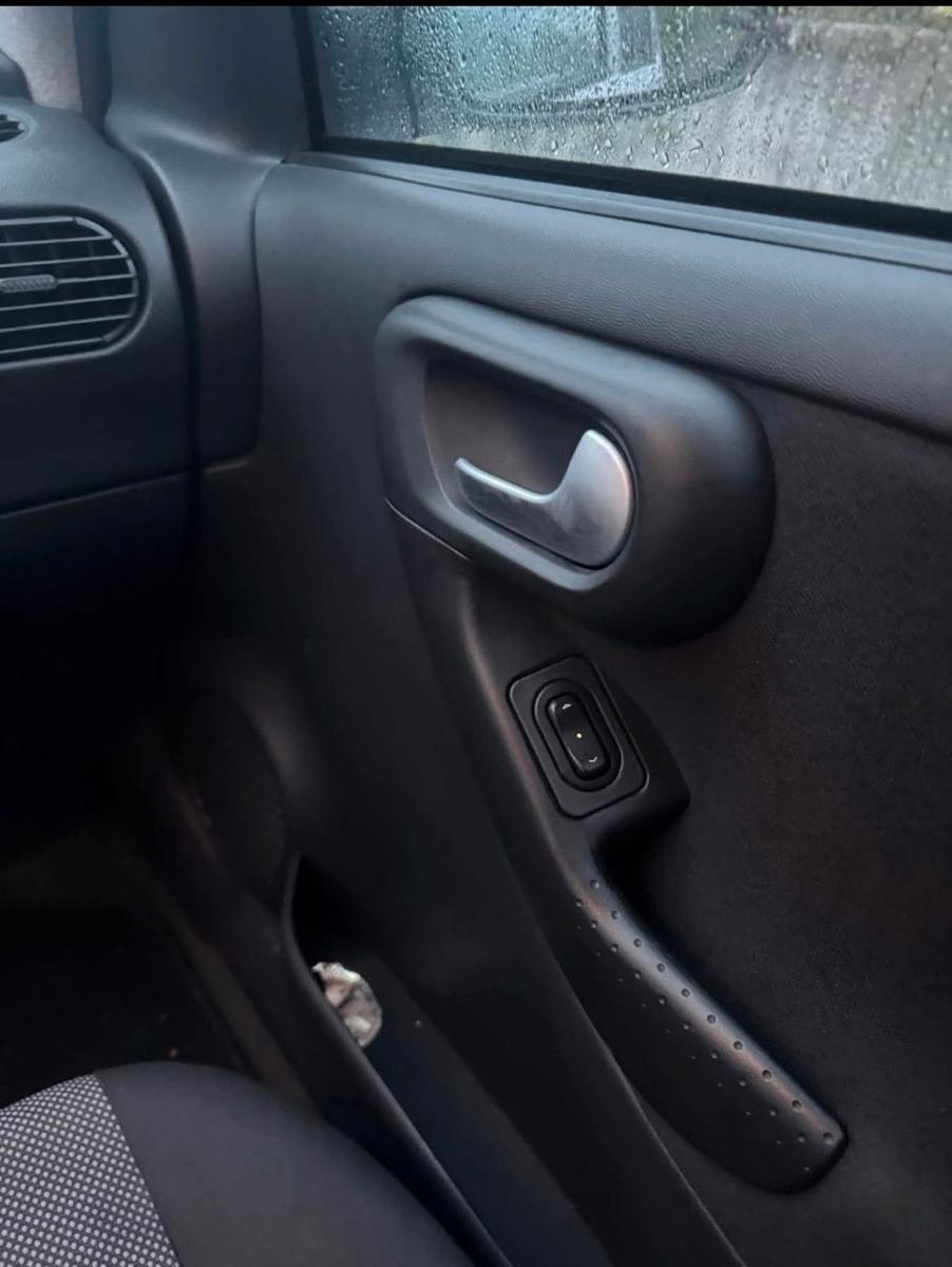 Opel Corsa 2006 — photo 11