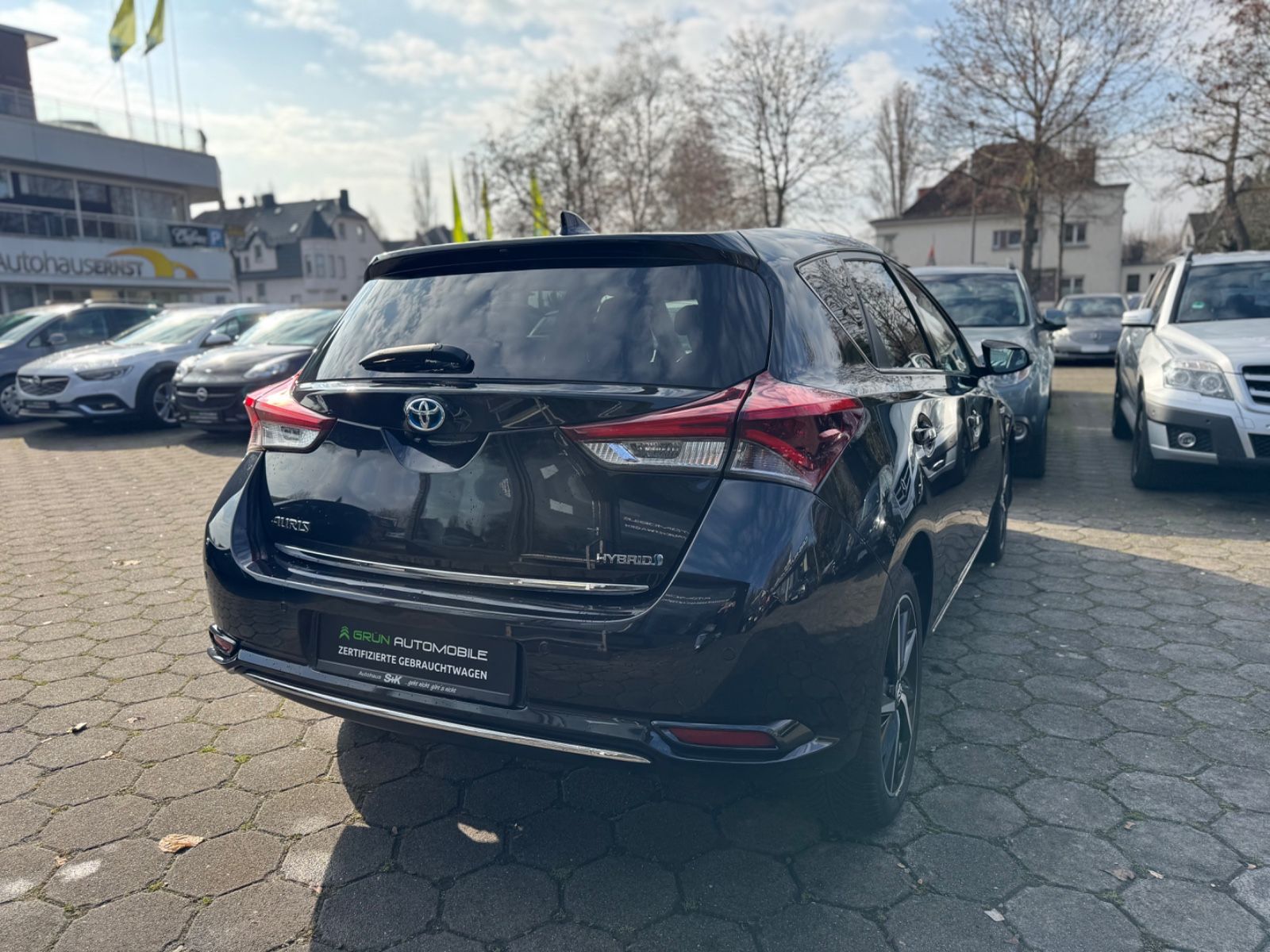 Fahrzeugabbildung Toyota Auris Hybrid Edition-S+*LED*SZH*Kamera*Navi
