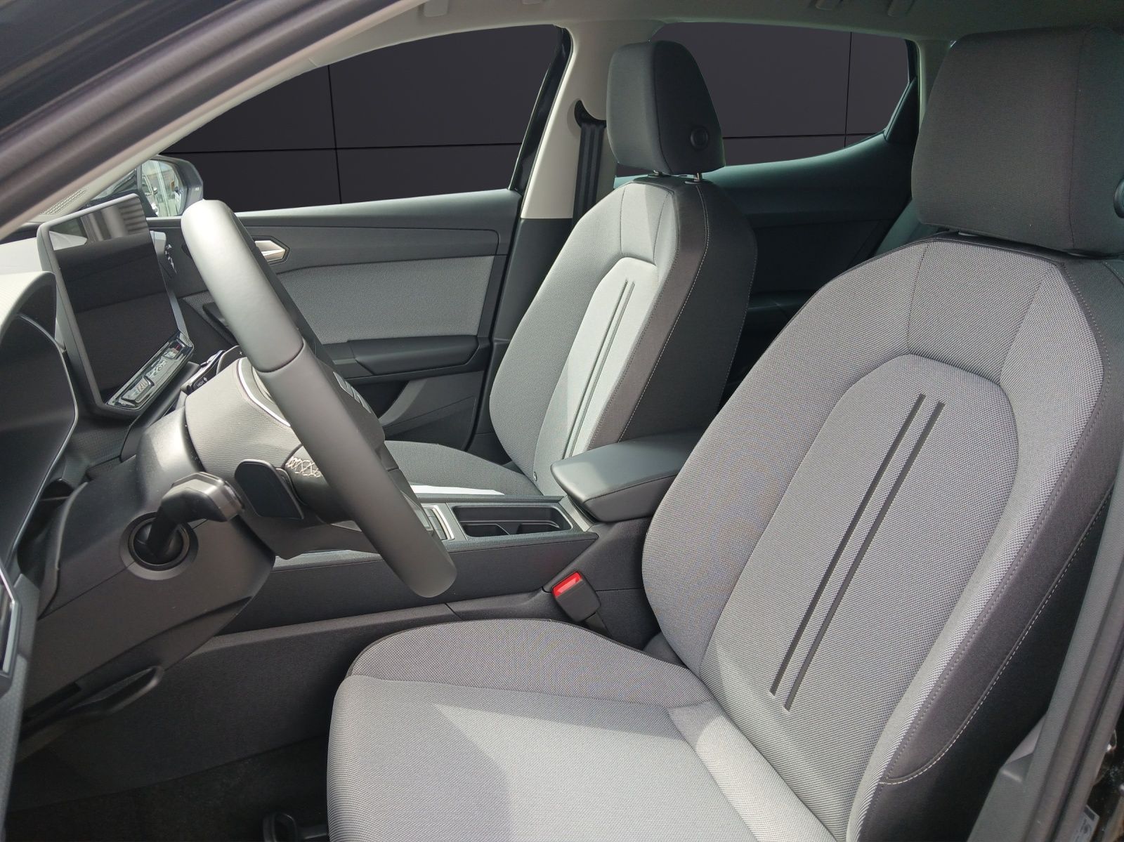 Fahrzeugabbildung SEAT Leon 1.5 eTSI Road Edition Kamera SH