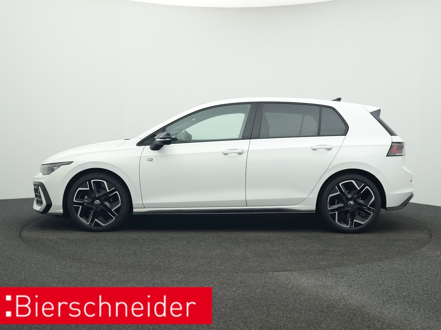 Volkswagen Golf 8 1.5 eTSI DSG R-Line BLACK STYLE PANO AHK  imagem 3