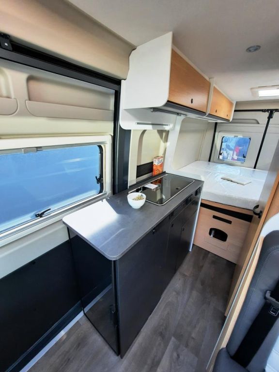 Fahrzeug Übersicht 13 Fahrzeugabbildung Sunlight Camper Van CLIFF 600 Adventure Edition Verfüg./S