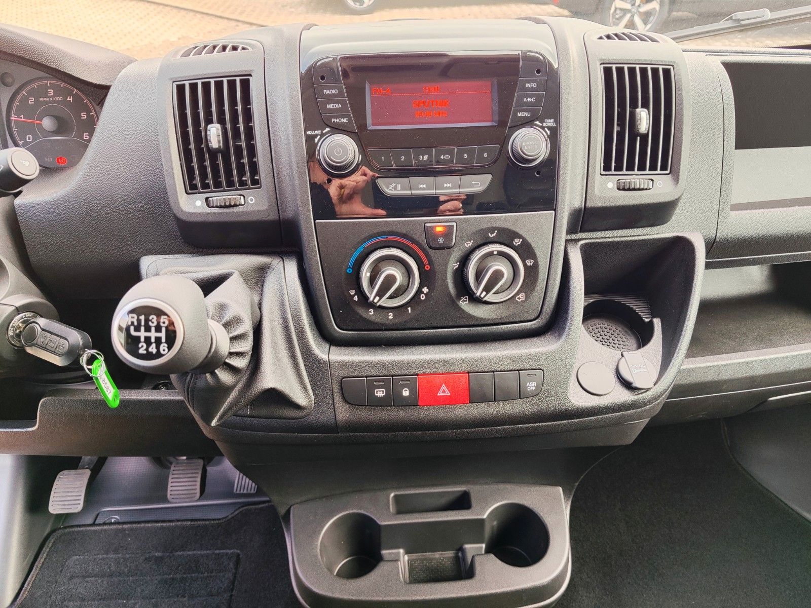 Fahrzeugabbildung Opel MOVANO Kasten L4H2 140PS VERSTÄRKT+KLIMA+BT+270°