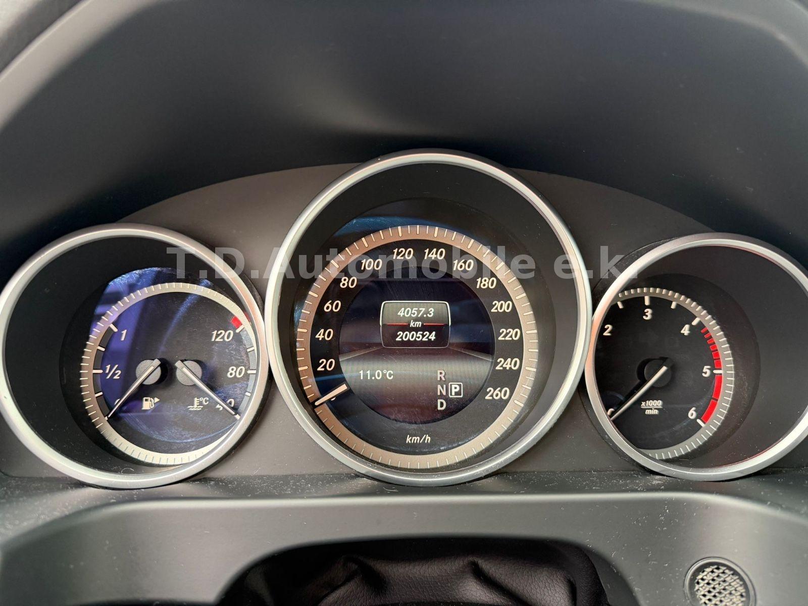 Mercedes-Benz E 220  Limousine  BlueEfficiency Edition /AMG/