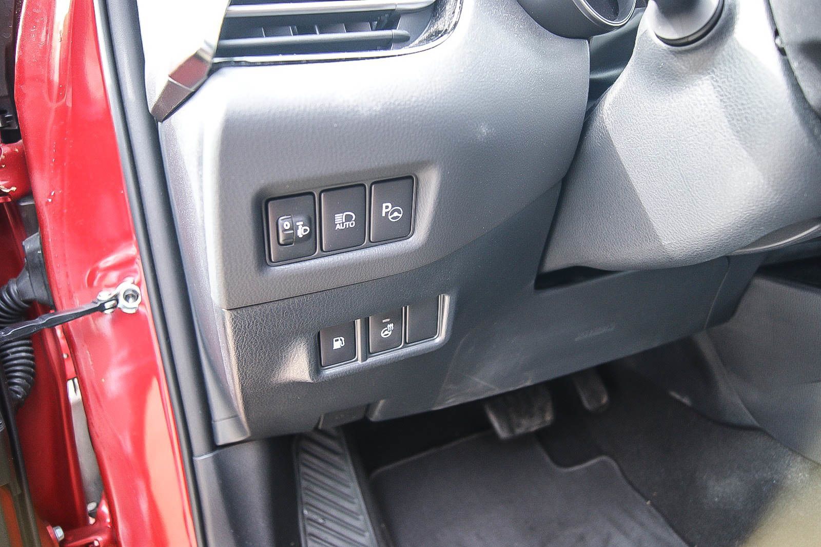 Fahrzeugabbildung Toyota C-HR 1.8 Hybrid Team D NAVI Bi-LED KAMERA