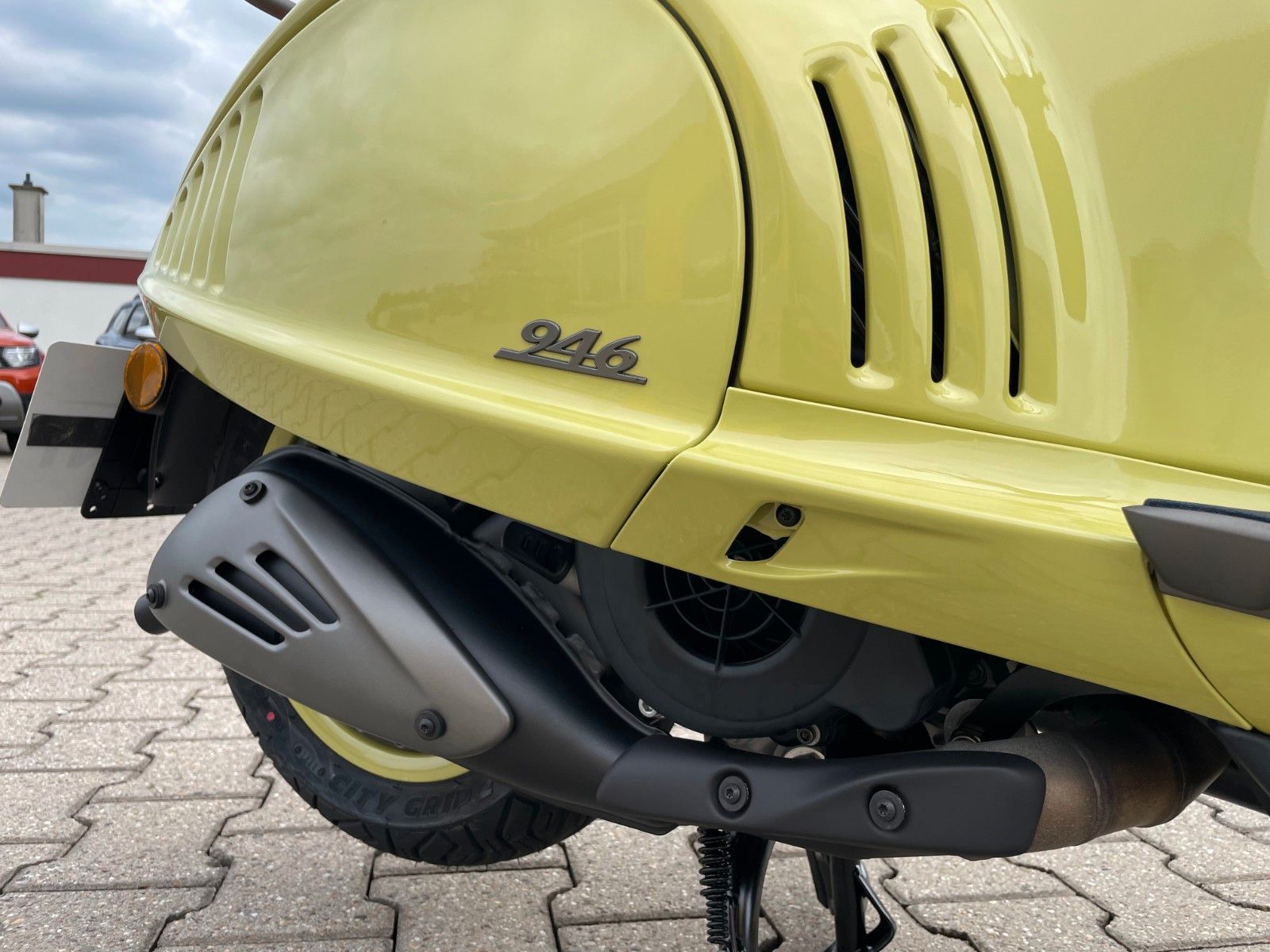 Vespa 946 Bunny Sondermodell Limited Edition Sofort! Carpoint NRW