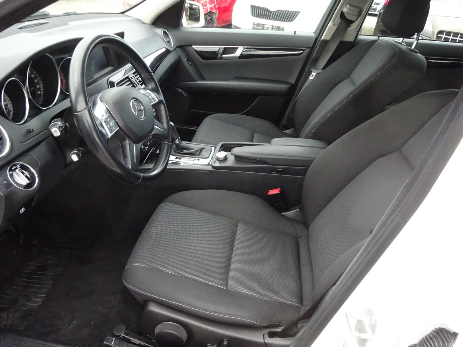 Mercedes-Benz C200 2013 — photo 7