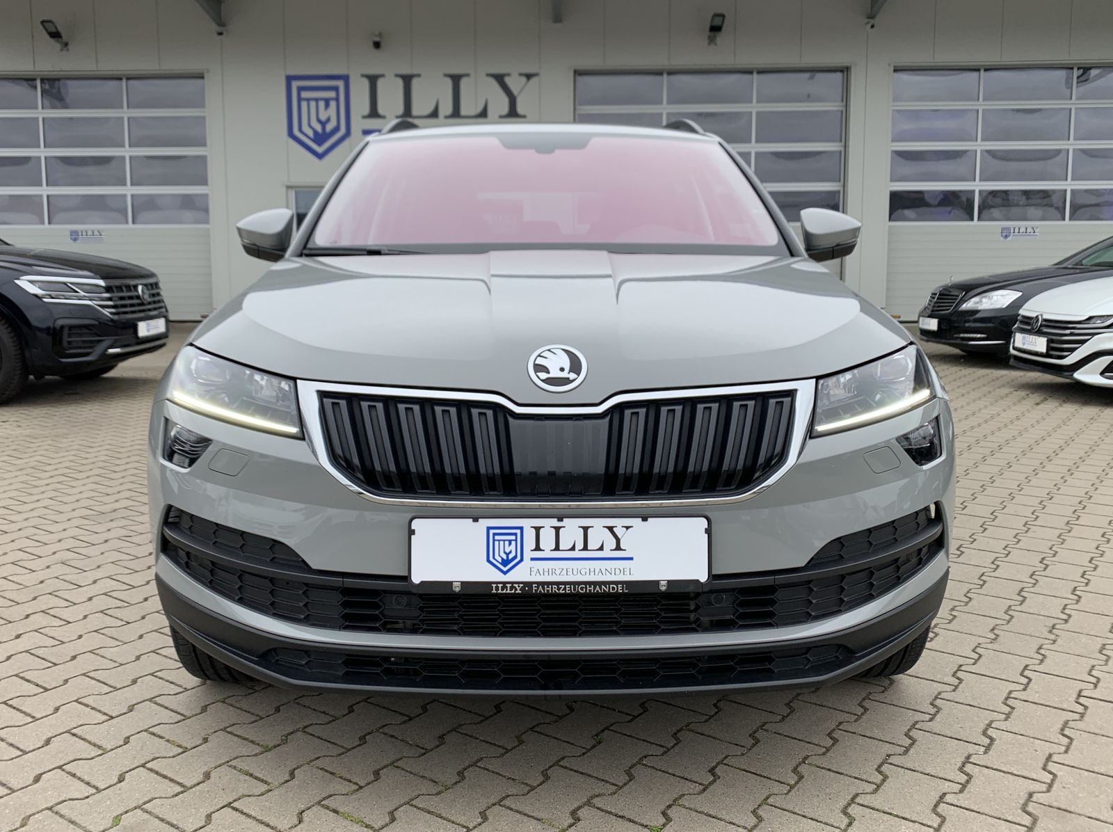 Fahrzeugabbildung SKODA Karoq 2.0 TDI*Style*4x4*LED*Cam*ACC*Navi*