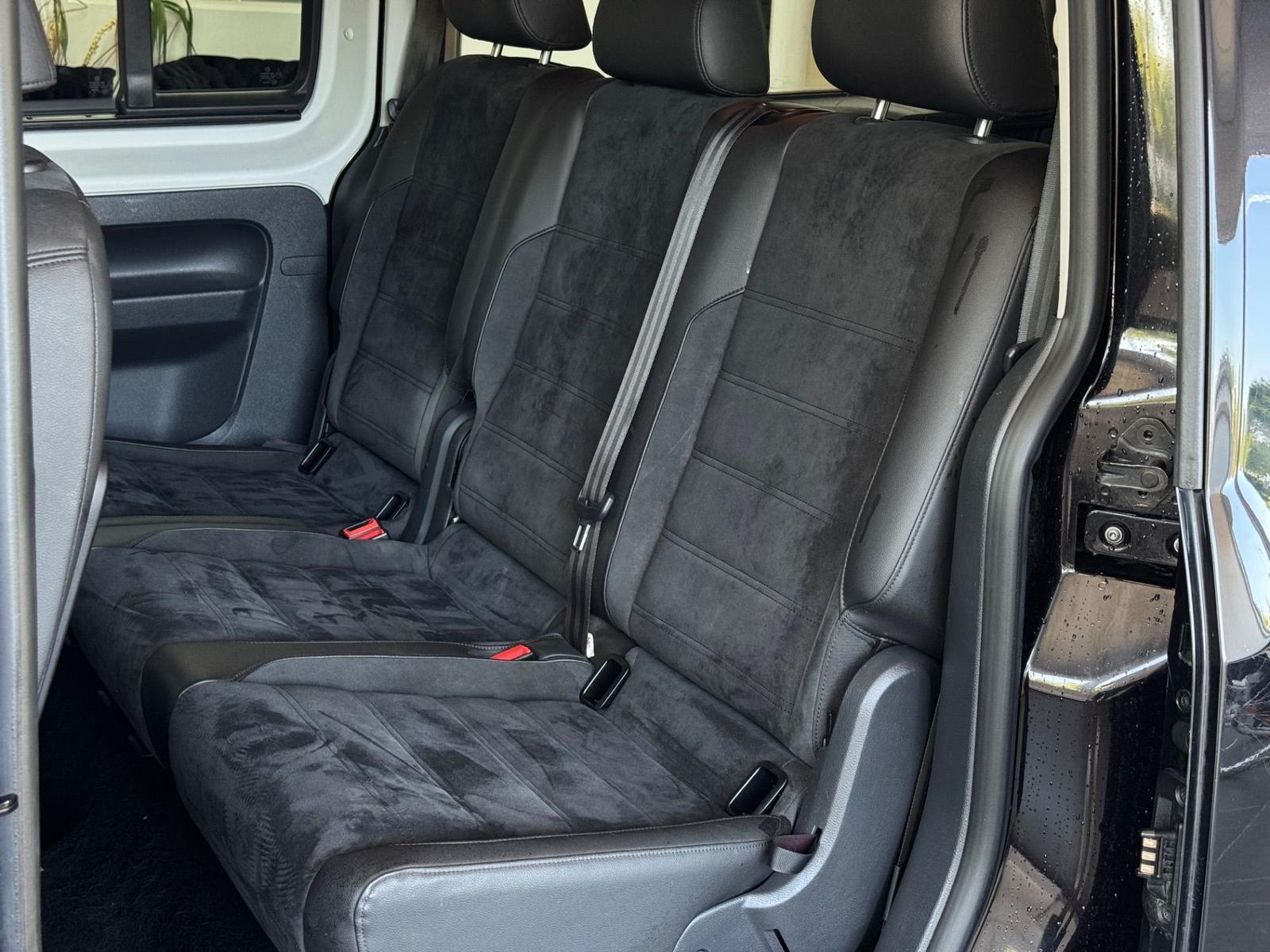 Volkswagen Caddy Maxi DSG Highline Rollstuhlgerecht-Rampe