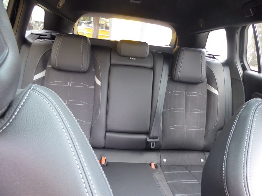 Fahrzeugabbildung Opel Astra Sports Tourer 1.2 Turbo Automatik Ultimate