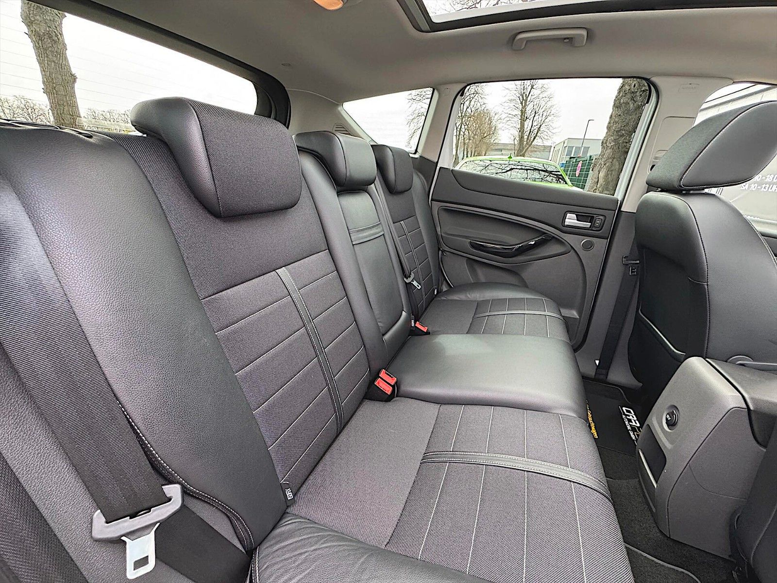 Fahrzeugabbildung Ford Kuga Titanium 2.5 Sport *Panorama*Bi-Xenon*LED*