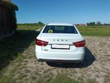 Lada Vesta 1.6 16V - Lada mit Benzin-Antrieb: Limousine