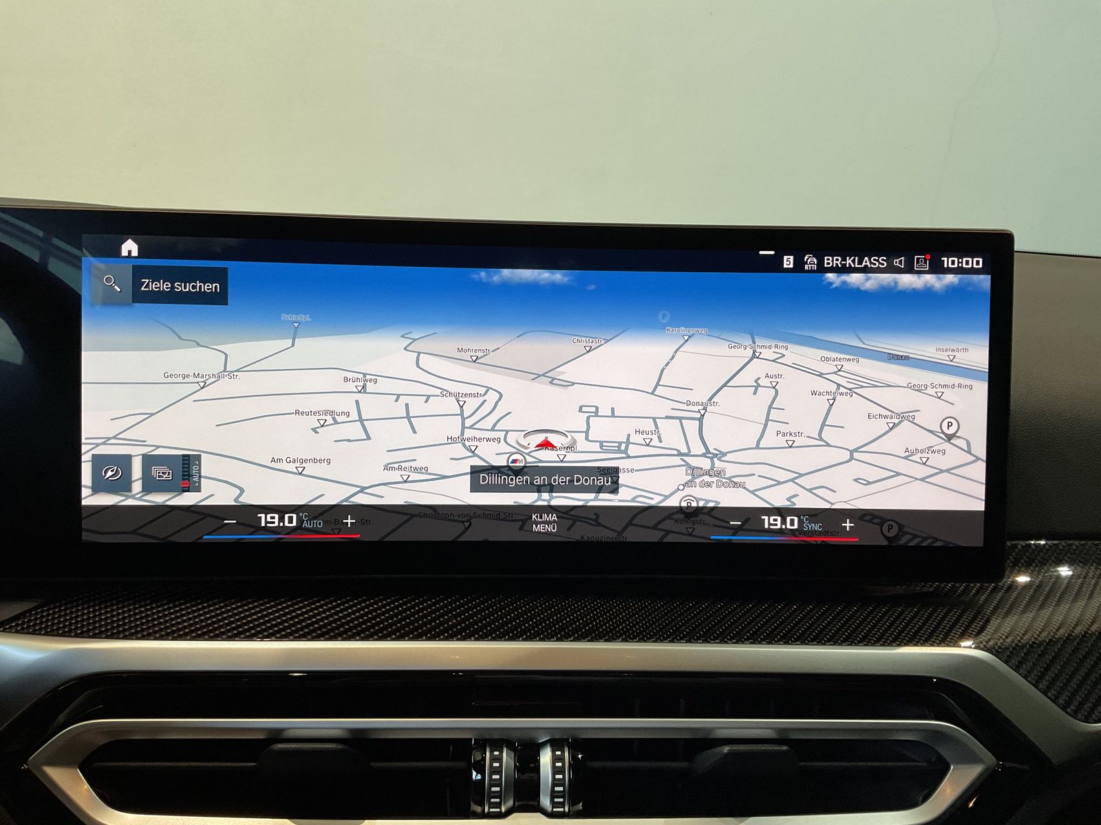 Fahrzeugabbildung BMW M2 Coupé | M Carbondach | HK Surround System | M