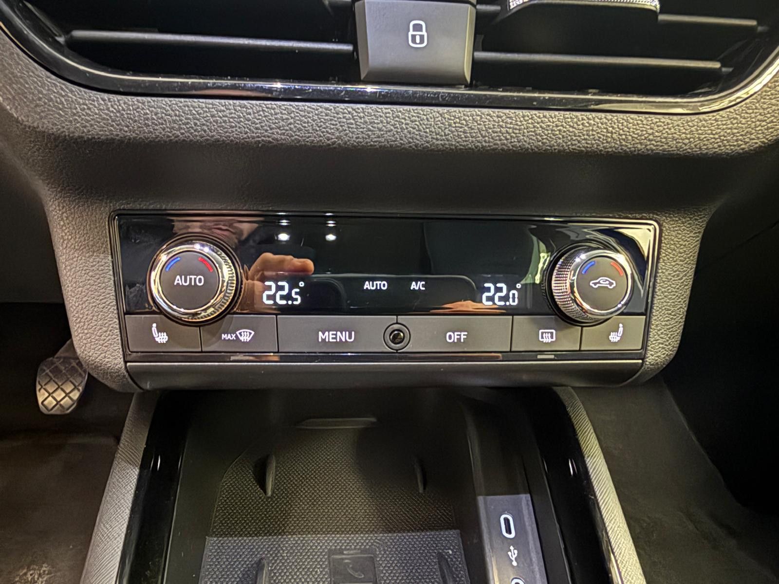 Fahrzeugabbildung SKODA Scala Drive 125 / 1.HAND/8-FACH-BEREIFT/NAVI/LED