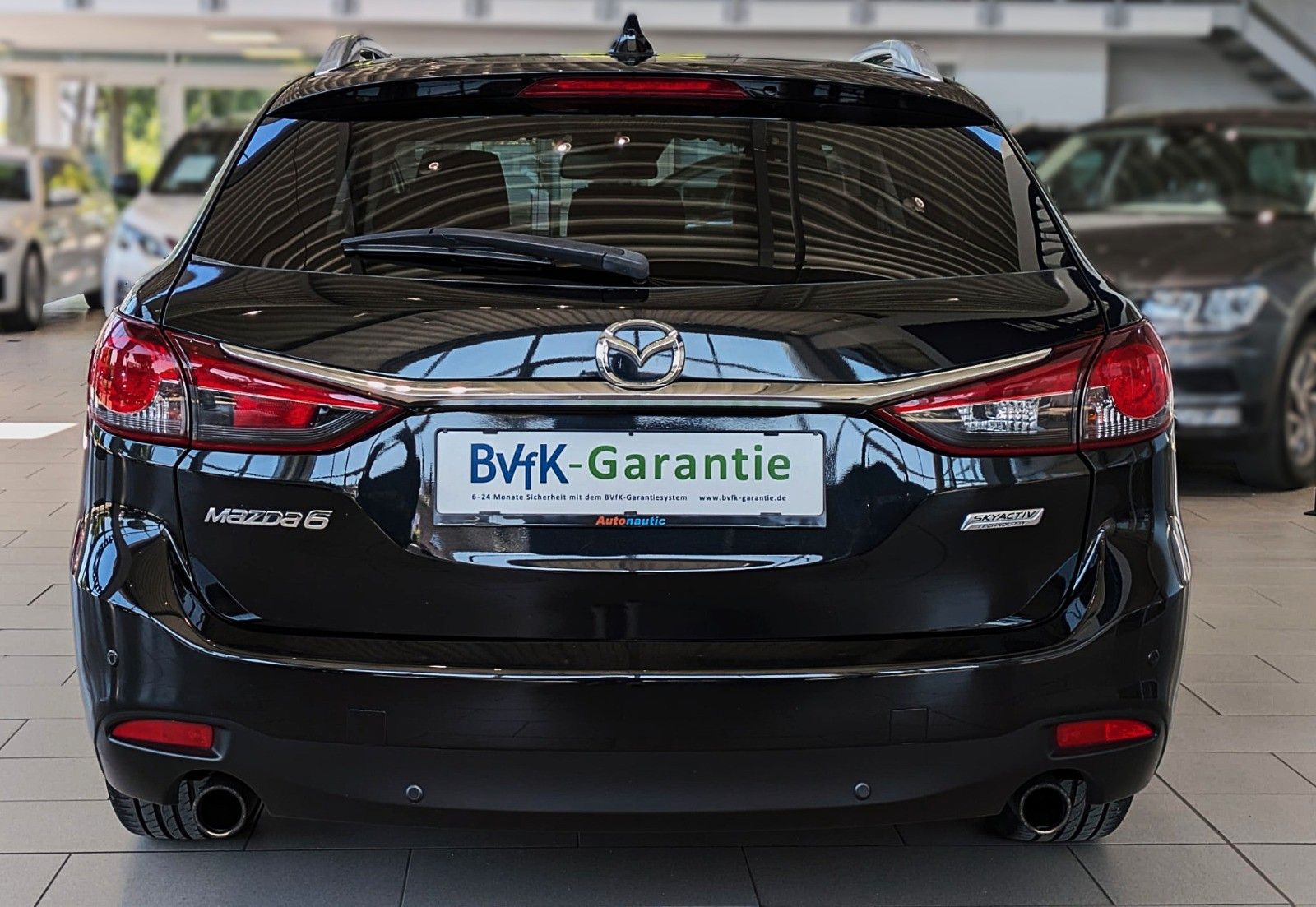 Fahrzeugabbildung Mazda 6 Kombi Center-Line KLIMAAUT SITZHEIZG NAVI 19''