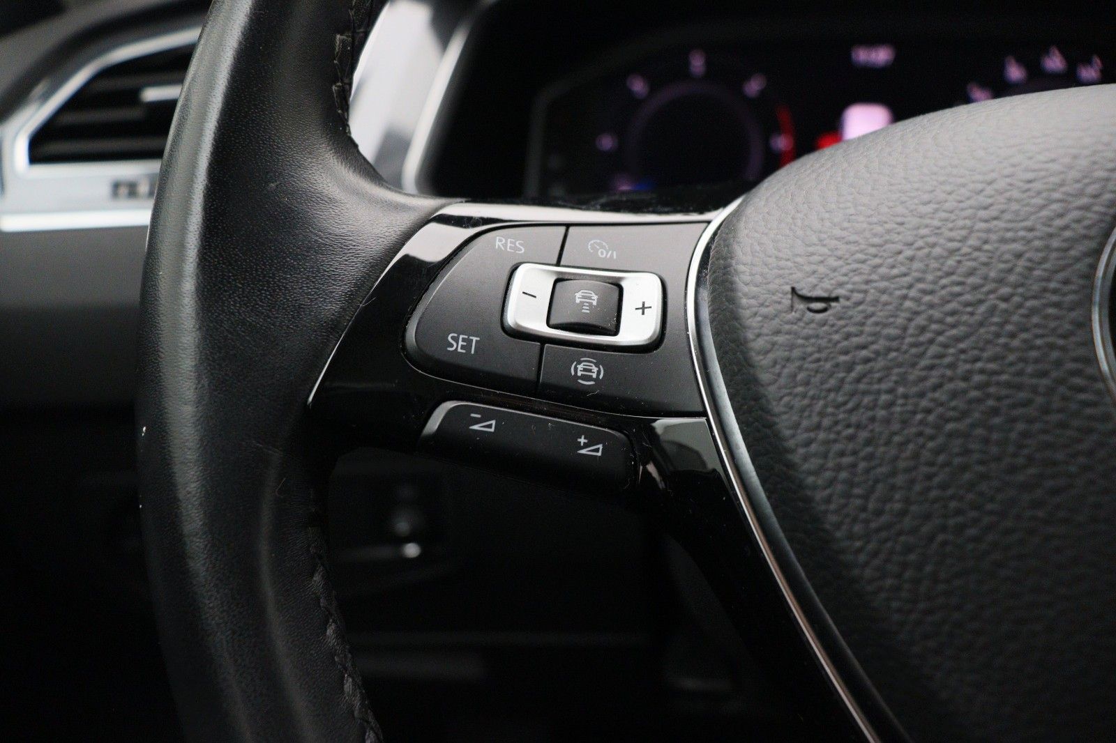 Fahrzeugabbildung Volkswagen Tiguan Allspace Highline 4M ACC Panorama Kamera