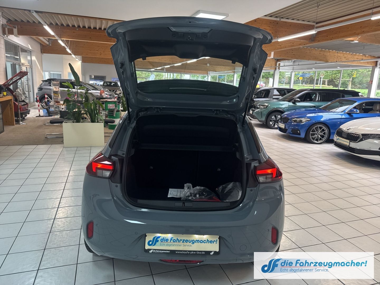 Fahrzeugabbildung Opel Corsa-e *SHZ 11KW Wärmepumpe Alu*Digitales Cockp
