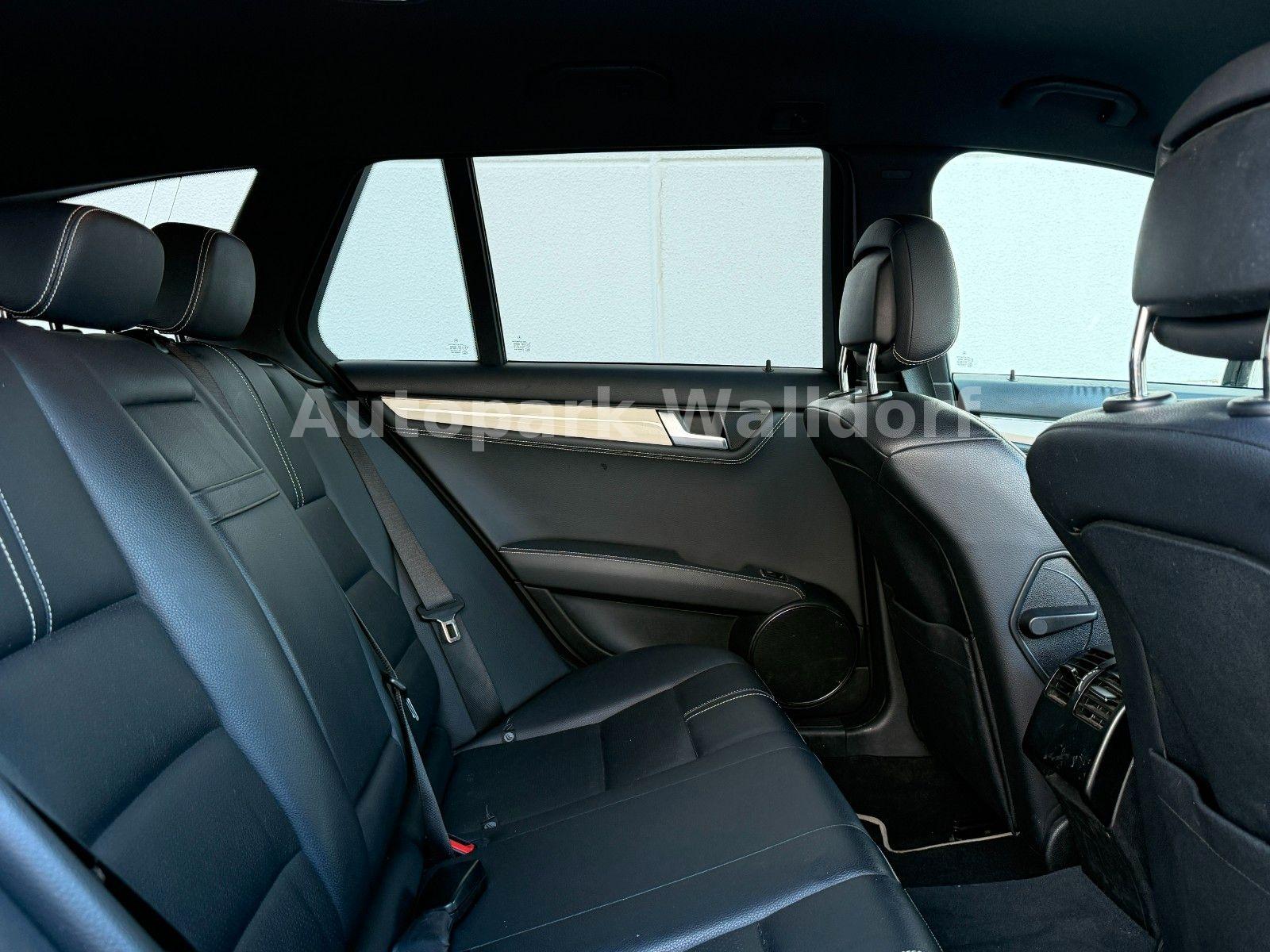 Mercedes-Benz C220 2011 — photo 18