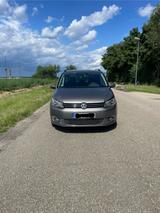 Volkswagen Touran 1.2 TSI Style BlueMotion Technology S... - Volkswagen Touran aus 2011: Bluemotion