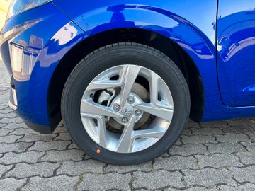Hyundai i10 1.0 ATM AUTOMAT. SCHALTGETRIEBE TREND + NAVI
