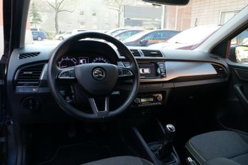 Fahrzeugabbildung SKODA Fabia Soleil, LED, Navi, PDC vo.+hi