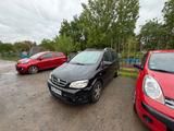 Opel Zafira 2.2 Diesel 7 Sitzer - Opel Zafira aus 2004 mit Diesel-Antrieb