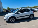 Suzuki SX4 Classic Style - Suzuki SX4: Style