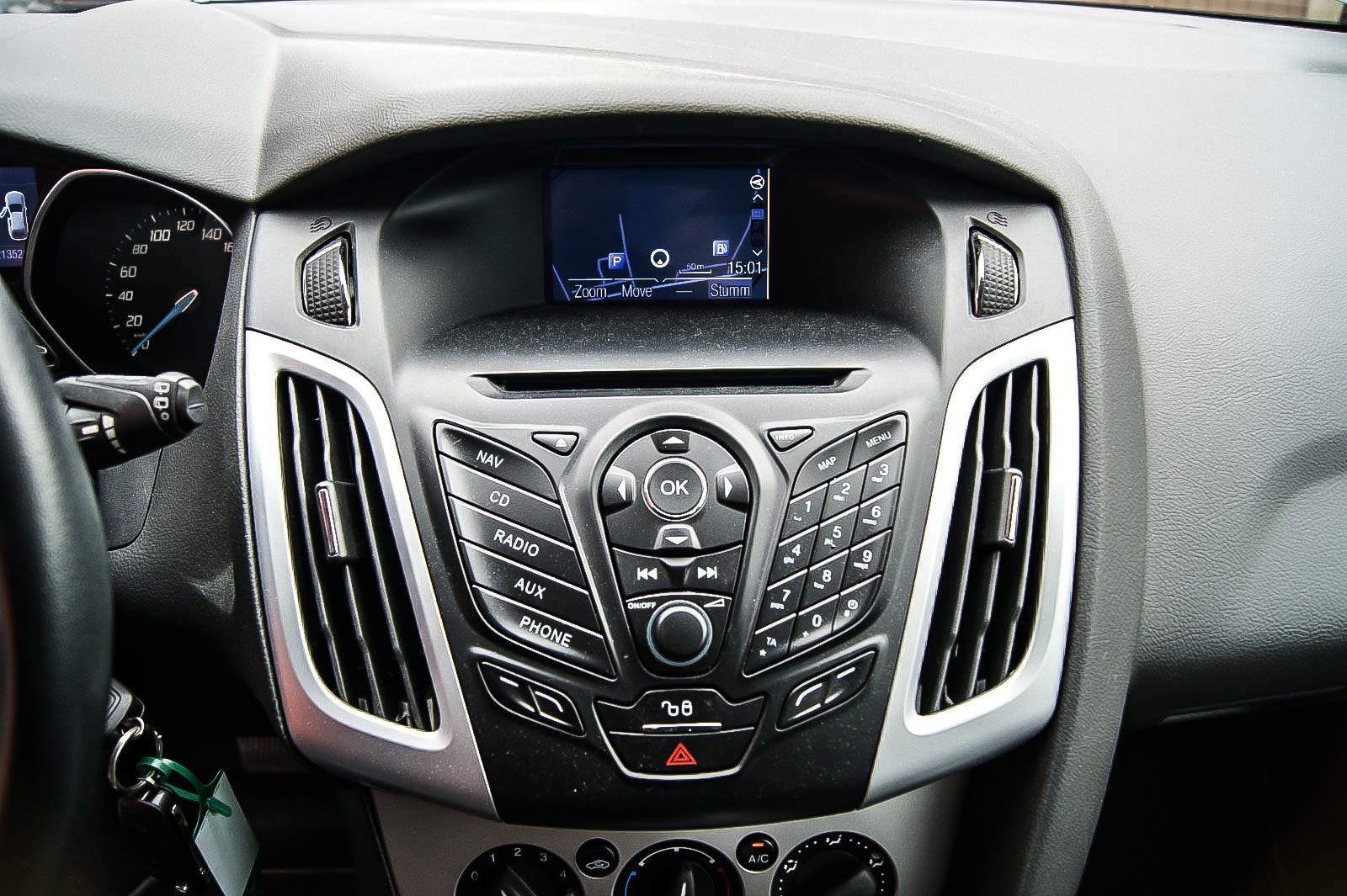 Fahrzeugabbildung Ford Focus Turnier Champions Edition AUTOMATIK