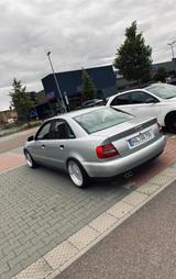 Audi A4 B5 1.6 - Audi A4 aus 1995 mit Benzin-Antrieb: Limousine