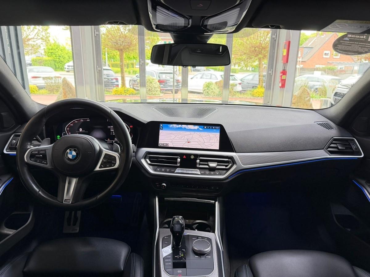 BMW 330i M SPORT 258CH