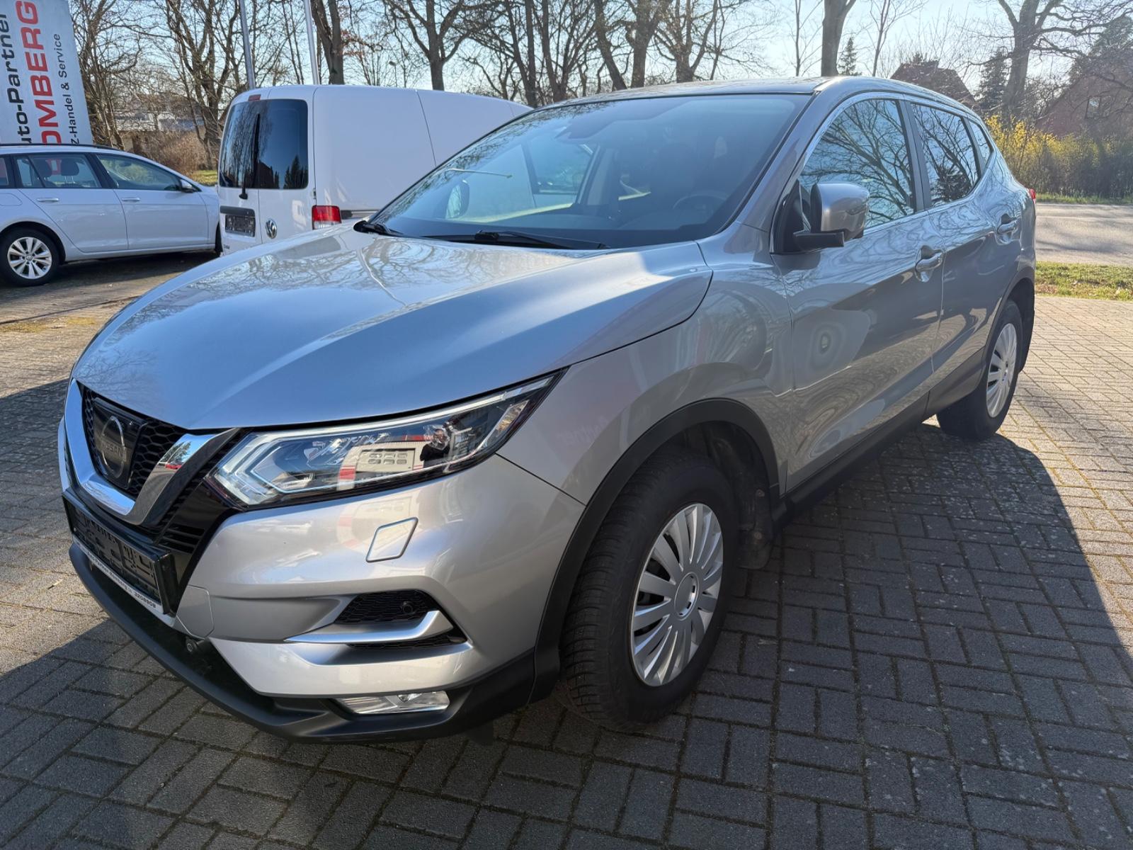 Nissan Qashqai Acenta AHK gepfelgt