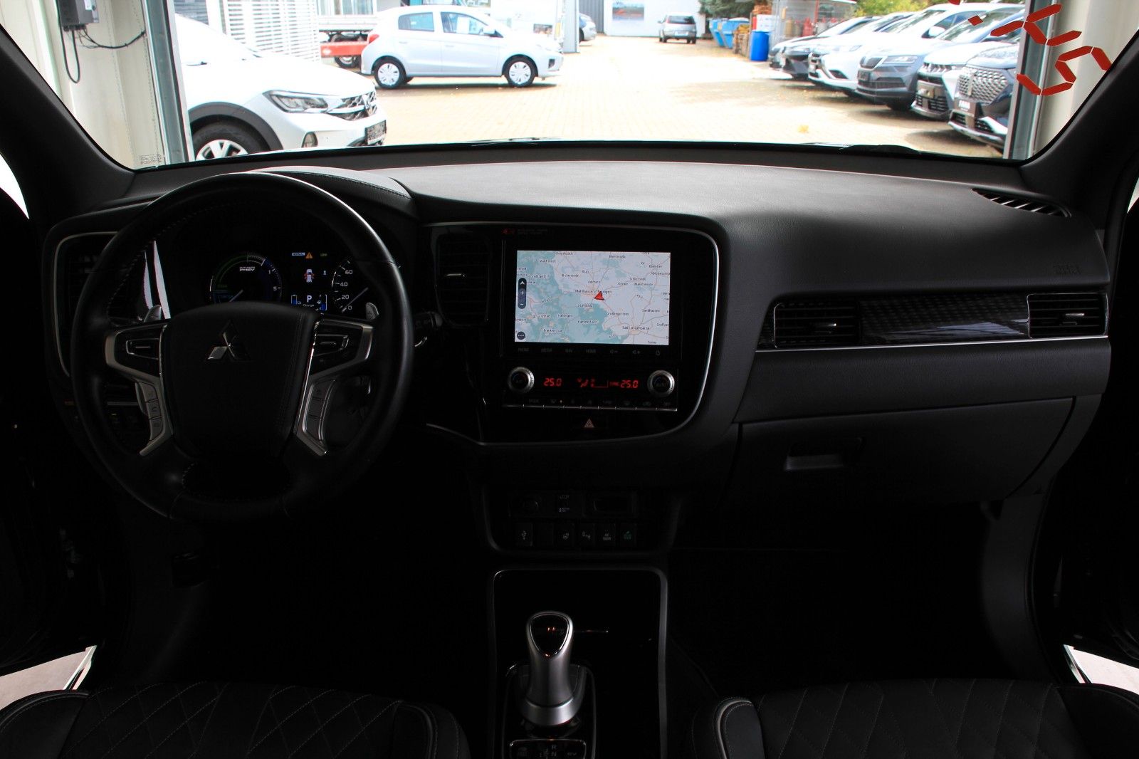 Fahrzeugabbildung Mitsubishi Outlander PHEV Top 4WD