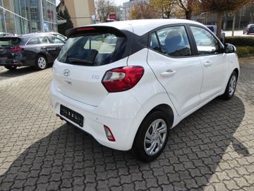 Hyundai i10 1.0 Select, Navi, Rückfahrkamera