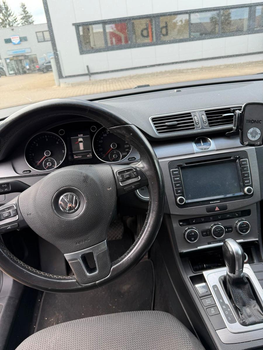Volkswagen Passat 2014 — photo 11